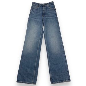 Zara Women's Long-Length
Regular Fit Straight-Leg Jeans Size 4